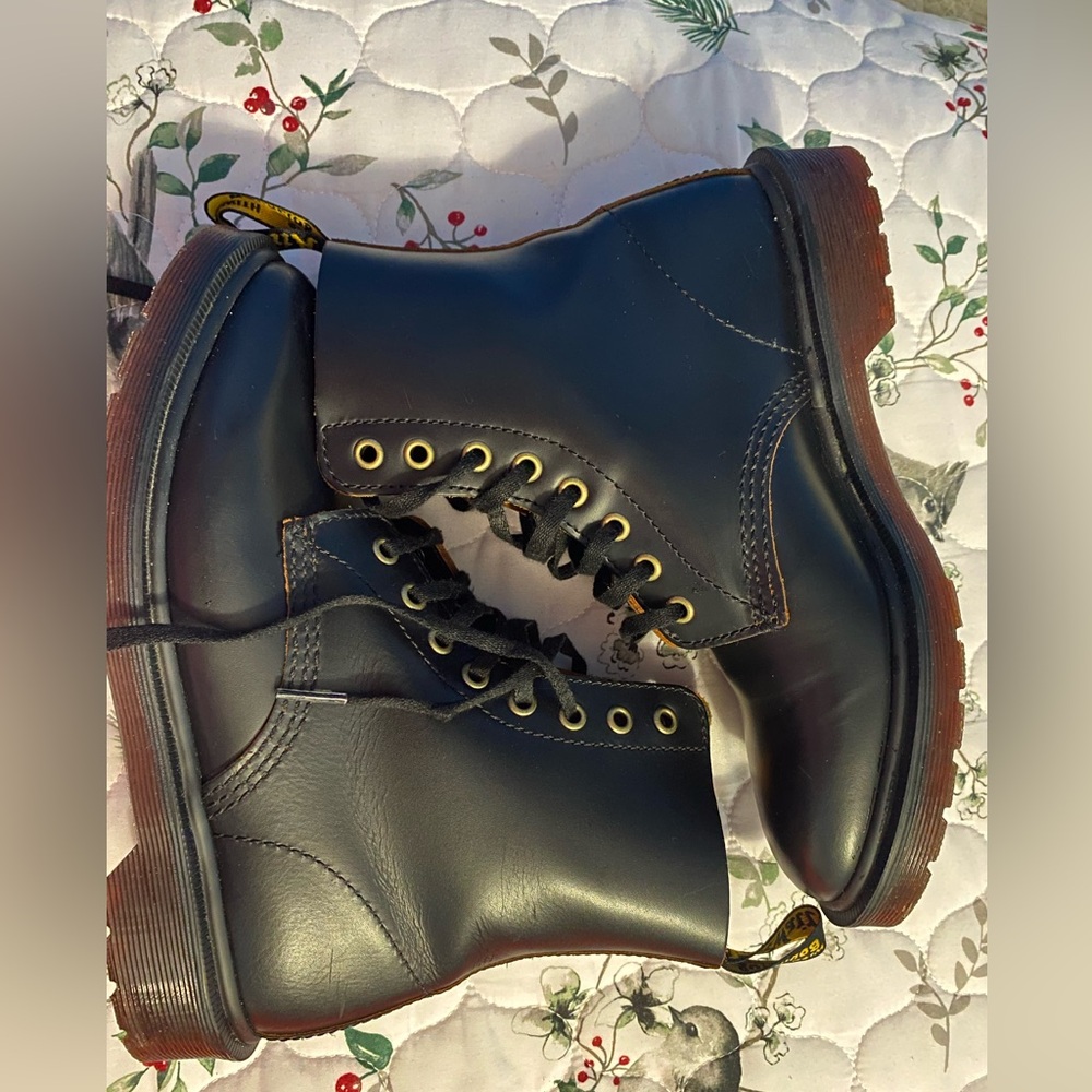 Dr.Martens 1460 Archive Boot Black Vintage Smooth Pascal US Womens 7